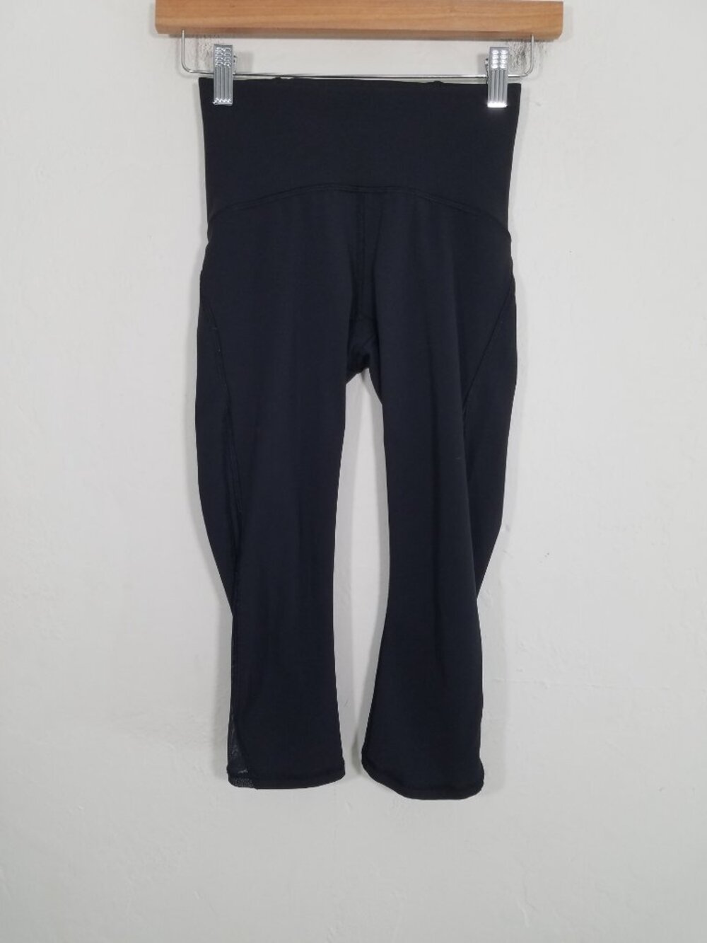 Lululemon Mesh Capri Crop Legging Black Size 2